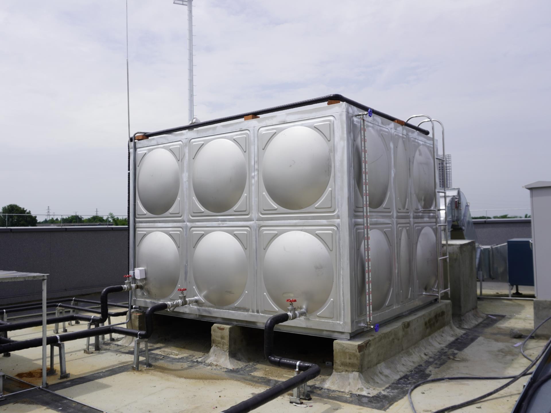 學校不銹鋼生活水箱